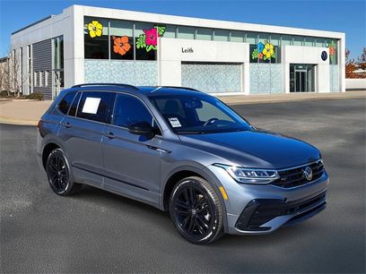 Certified 2022 Volkswagen Tiguan SE R-Line