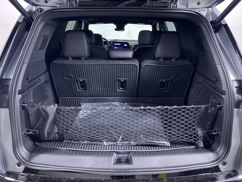 New 2026 Chevrolet Traverse RS w/ LPO, Floor Liner Package image 16