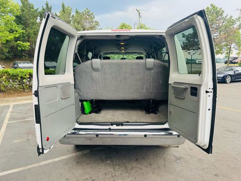Used 2014 Ford E-350 and Econoline 350 XLT RWD image 31