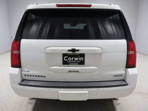 Used 2018 Chevrolet Suburban Premier AWD/4WD image 3