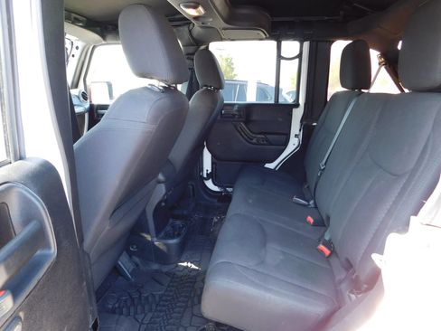 Used 2015 Jeep Wrangler Unlimited Sport w/ Quick Order Package 24S AWD/4WD image 13