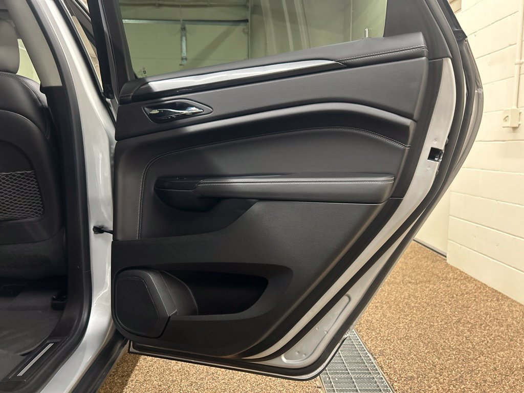 Used 2016 Cadillac SRX FWD image 17