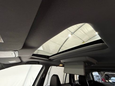 Used 2021 Honda Pilot Elite image 44