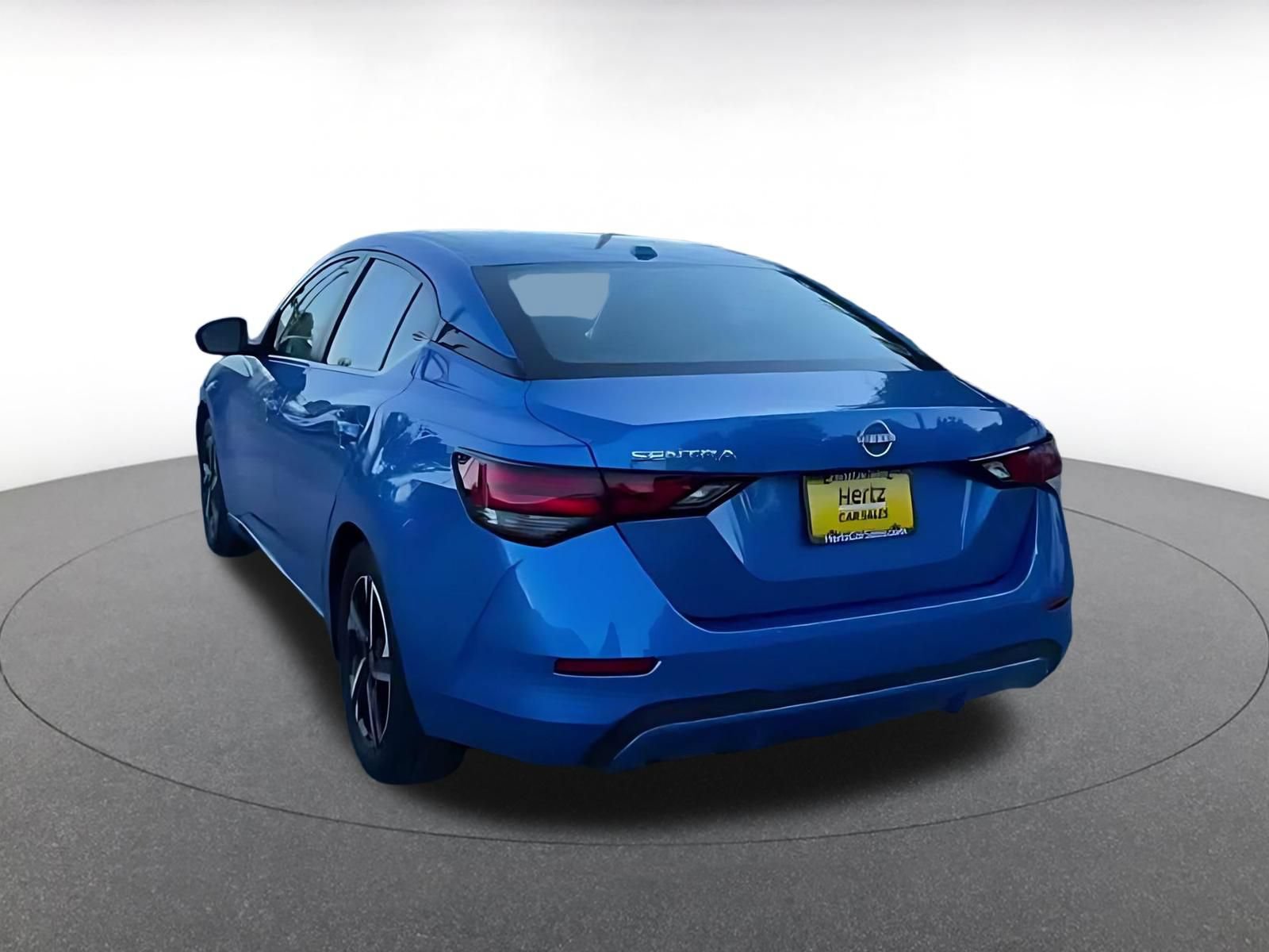 Used 2025 Nissan Sentra SV FWD image 10