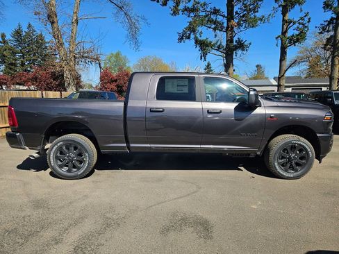 New 2026 RAM 2500 Laramie w/ Night Edition AWD/4WD image 8