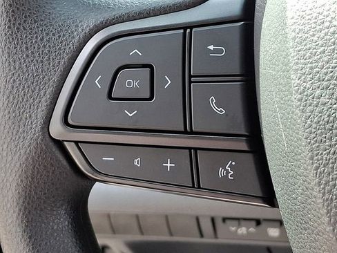 Used 2025 Toyota Sienna LE FWD image 20