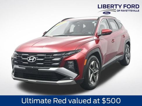 Used 2025 Hyundai Tucson SEL FWD image 1