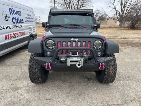 Used 2017 Jeep Wrangler Unlimited Sport w/ Connectivity Group image 18