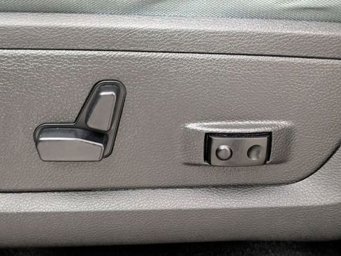 Used 2018 RAM 1500 Big Horn image 13