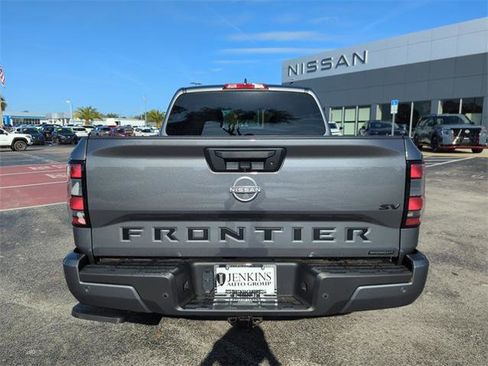 Certified 2023 Nissan Frontier SV w/ Midnight Edition Package image 5