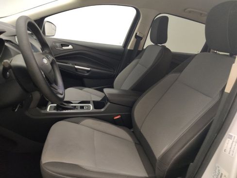Used 2019 Ford Escape SE FWD image 17