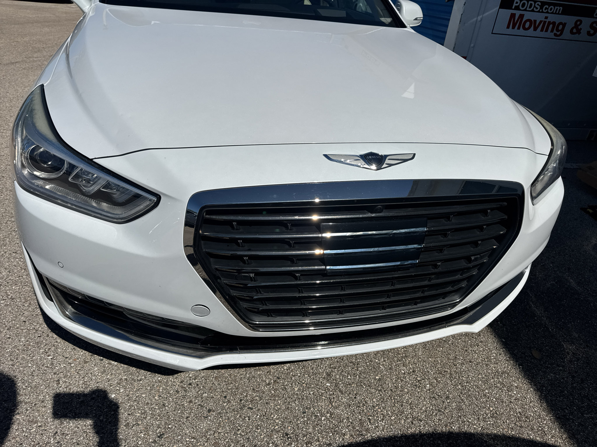 Used 2019 Genesis G90 5.0 Ultimate RWD image 2