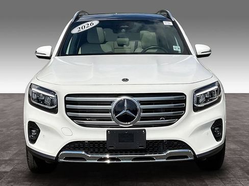 Used 2026 Mercedes-Benz GLB 250 4MATIC image 2