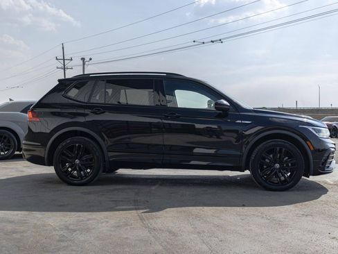 Used 2022 Volkswagen Tiguan SE R-Line image 4