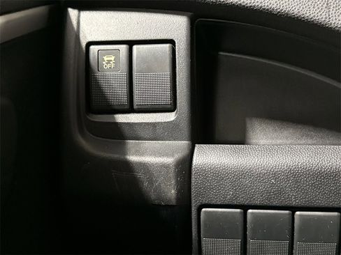 Used 2012 MAZDA MAZDA5 Sport image 17