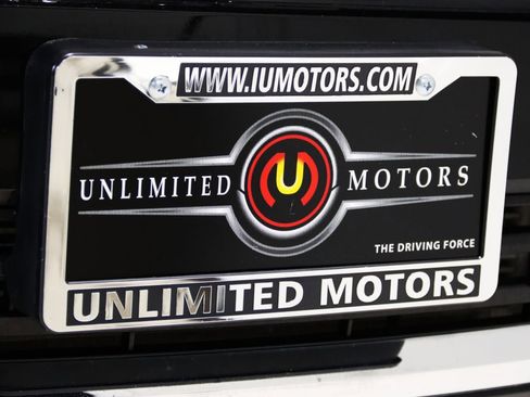 Used 2022 GMC Acadia Denali w/ Black Diamond Edition AWD/4WD image 26