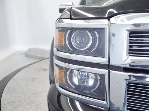 Used 2015 Chevrolet Silverado 1500 High Country w/ High Country Premium Package AWD/4WD image 9
