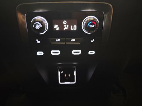 Used 2024 GMC Yukon XL Denali w/ Advanced Technology Package RWD image 43
