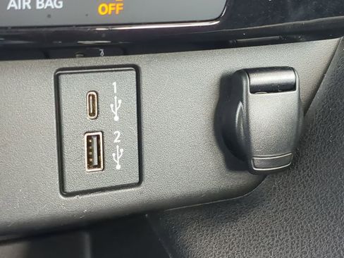 Certified 2020 Nissan Leaf SV Plus image 20