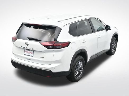 Used 2026 Nissan Rogue SV AWD/4WD image 25