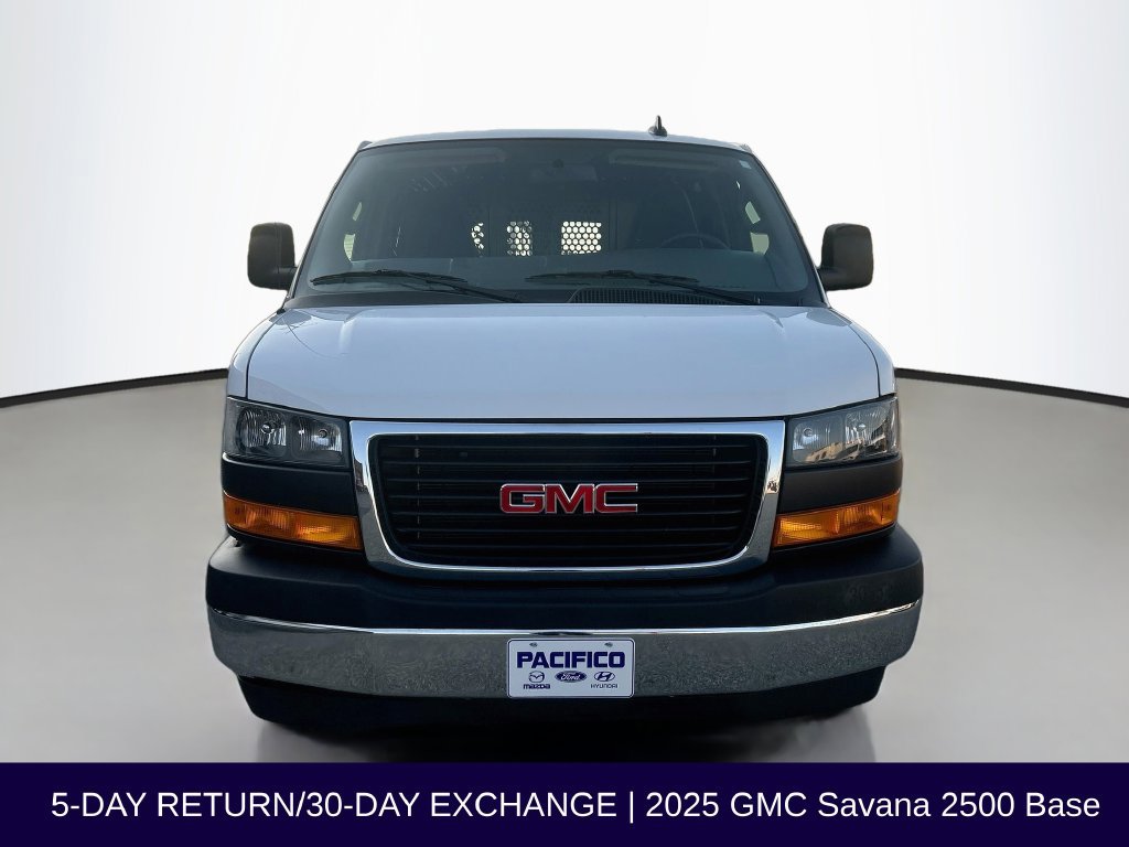 Used 2025 GMC Savana 2500 w/ Driver Convenience Package RWD image 3