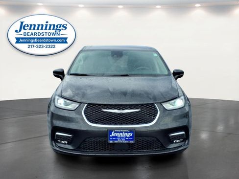 Used 2023 Chrysler Pacifica Touring-L FWD image 25