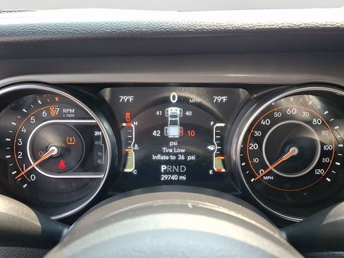 Used 2021 Jeep Gladiator Sport AWD/4WD image 20