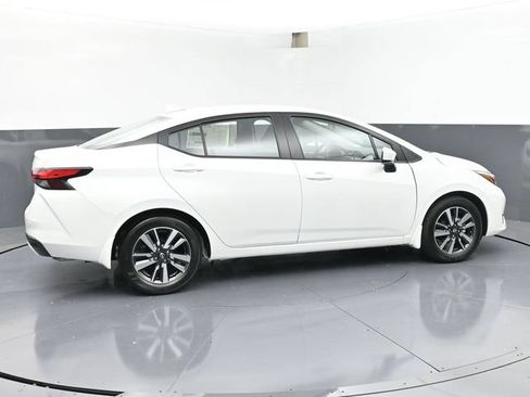 New 2025 Nissan Versa SV w/ Trunk Package FWD image 3