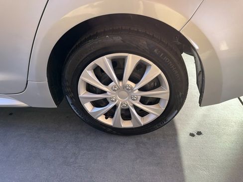 Used 2022 Toyota Corolla LE image 35