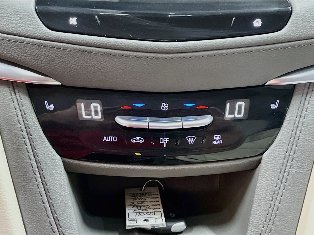 Used 2024 Cadillac XT5 Premium Luxury AWD/4WD image 16
