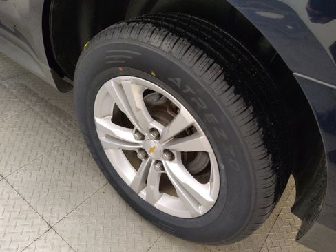 Used 2017 Chevrolet Equinox LS FWD image 31