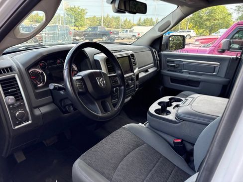 Used 2019 RAM 1500 Classic SLT w/ Luxury Group AWD/4WD image 5