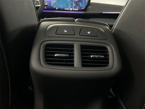 Used 2024 Buick Envision Avenir image 22