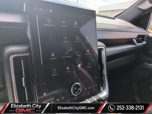 Used 2025 GMC Yukon Denali AWD/4WD image 11