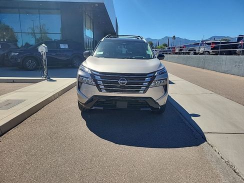 New 2026 Nissan Rogue Platinum w/ Platinum Premium Package image 2