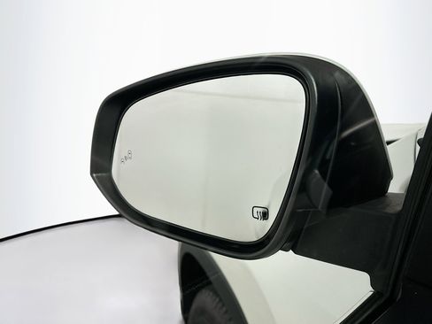 Used 2016 Toyota Highlander Limited image 16