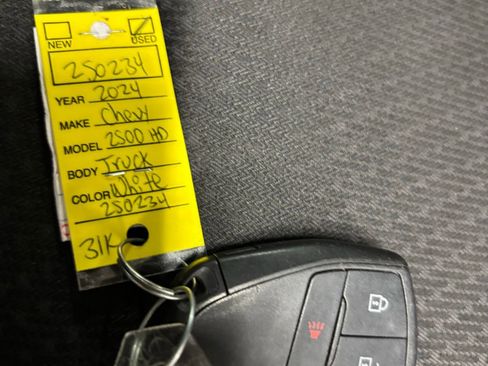 Used 2024 Chevrolet Silverado 2500 Custom AWD/4WD image 24