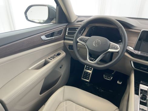 New 2026 Volkswagen Atlas SEL Premium R-Line AWD/4WD image 4