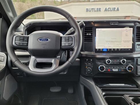 New 2026 Ford F250 Lariat w/ FX4 Off-Road Package image 13