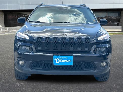 Used 2018 Jeep Cherokee Latitude w/ Altitude Package AWD/4WD image 11