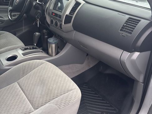 Used 2009 Toyota Tacoma PreRunner image 21