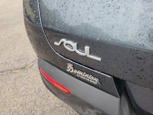Used 2022 Kia Soul LX FWD image 7