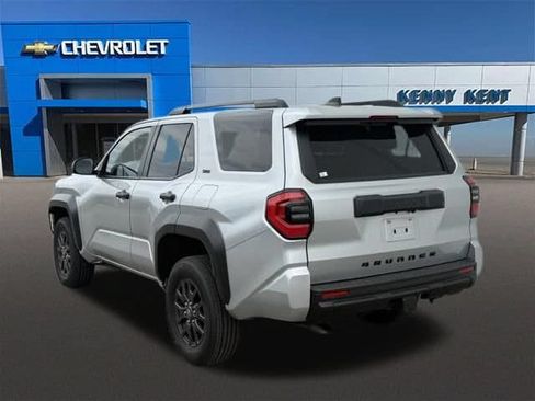 Used 2025 Toyota 4Runner SR5 AWD/4WD image 32