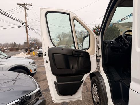 Used 2017 RAM ProMaster 3500 w/ Premium Appearance Group image 16