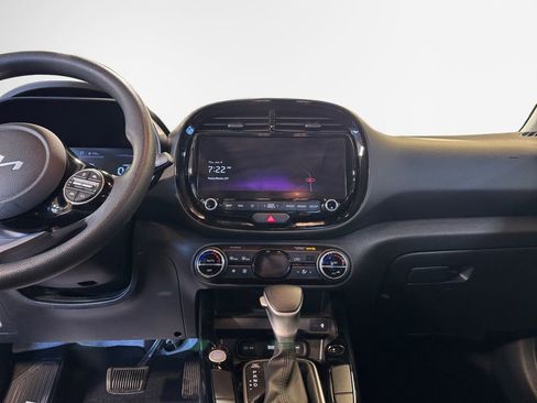 Used 2023 Kia Soul S FWD image 22