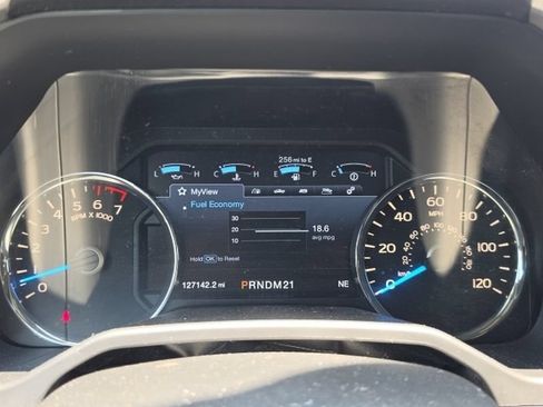 Used 2015 Ford F150 Lariat w/ Equipment Group 502A Luxury RWD image 18
