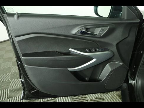 New 2026 Chevrolet Trax RS image 18