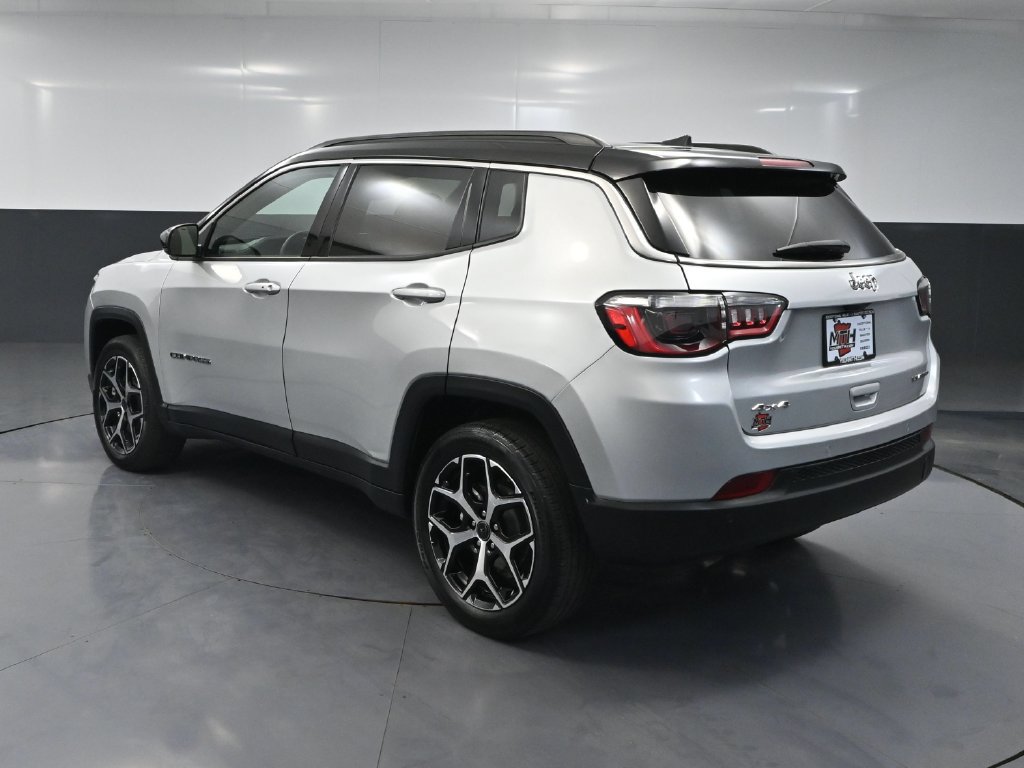 Used 2025 Jeep Compass Limited AWD/4WD image 6