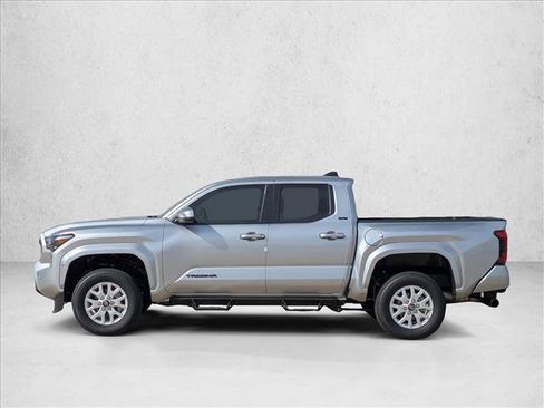 Used 2026 Toyota Tacoma SR5 RWD image 5
