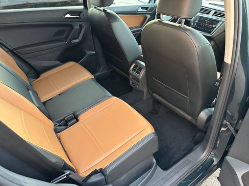 Used 2018 Volkswagen Tiguan SE w/ 18" Alloy Wheels Package AWD/4WD image 32